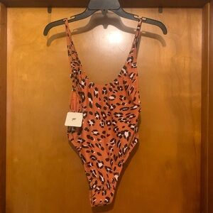 NWT Fabletics Size S NOA Sexy One Piece Swimsuit